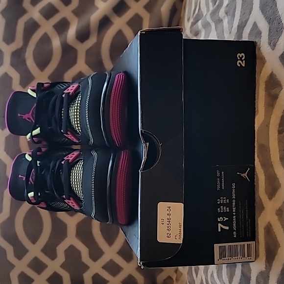 Nike Air Jordan 4 Retro "Fuschia" (RARE!!!) - Picture 2 of 10